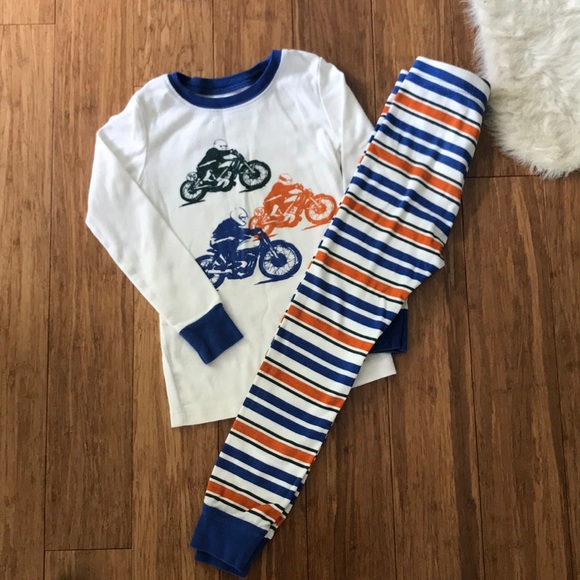 Old Navy Pajamas Toddler Boys Size 5t Poshmark